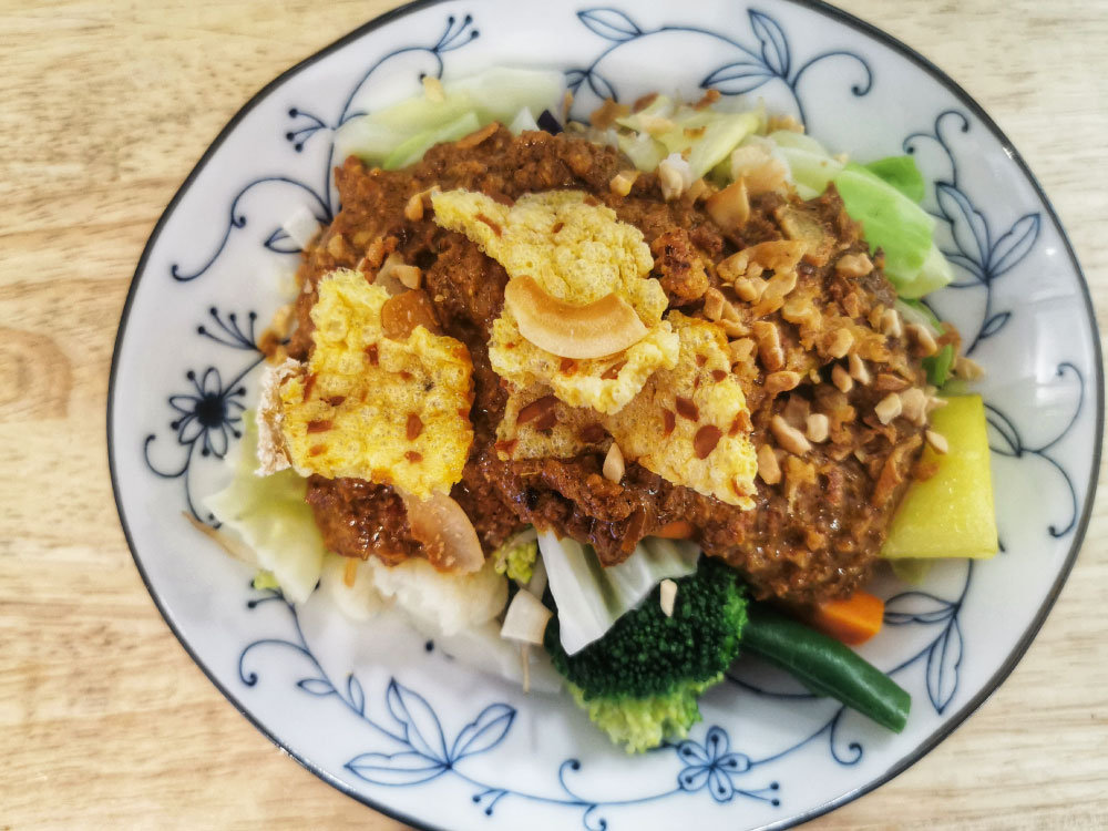 Gado Gado – Indonesian peanut sauce salad at Kopi Kadai Wellington